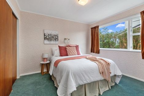 Photo of property in 30 Westview Grove, Miramar, Wellington, 6022