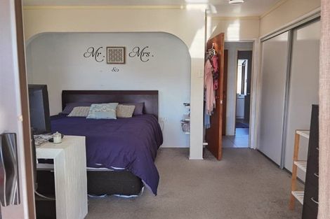 Photo of property in 16 Mirrabooka Avenue, Botany Downs, Auckland, 2010