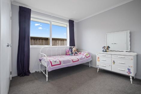 Photo of property in 4 Cook Drive, Tuakau, 2121