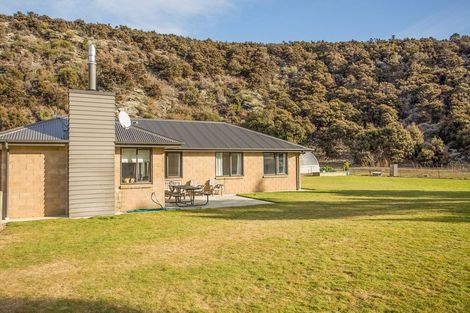 Photo of property in 3473 Luggate-cromwell Road, Queensberry, Cromwell, 9383