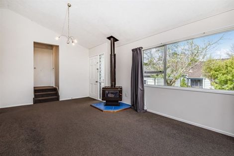Photo of property in 11 Sunward Rise, Glenfield, Auckland, 0629