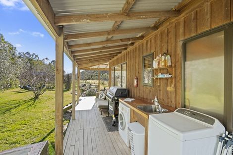 Photo of property in 7 Neudorf Road, Upper Moutere, 7175