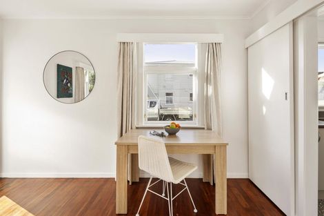 Photo of property in 7/139 Queens Drive, Lyall Bay, Wellington, 6022