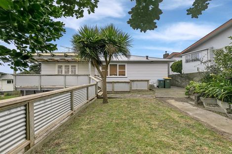 Photo of property in 48 Ernest Street, Ranui, Porirua, 5024