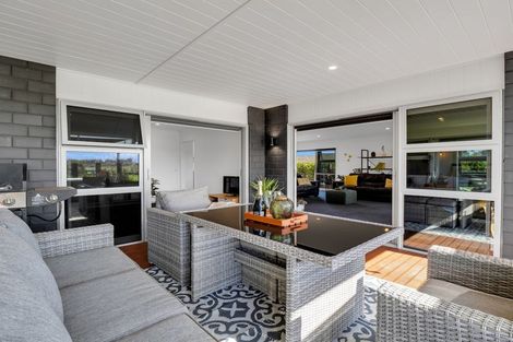 Photo of property in 3 Carex Grove, Foxton Beach, Foxton, 4815