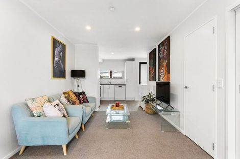 Photo of property in 83 Battalion Drive, Papakura, 2110