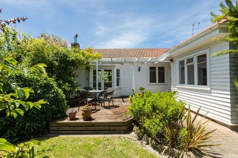 Photo of property in 7 Plassey Street, Havelock North, 4130