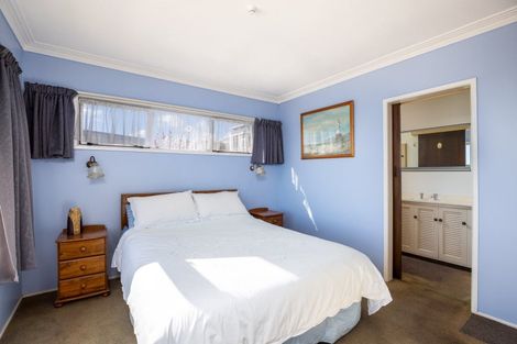 Photo of property in 21 Bayly Road, Moturoa, New Plymouth, 4310