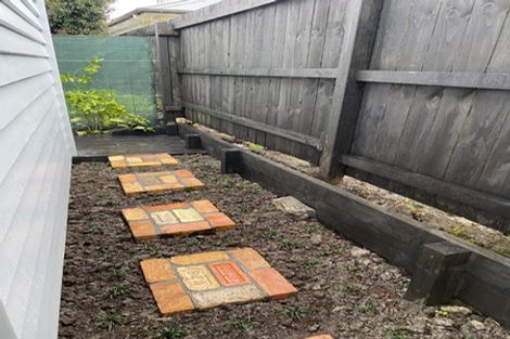 Photo of property in 80 Lake Road, Narrow Neck, Auckland, 0624