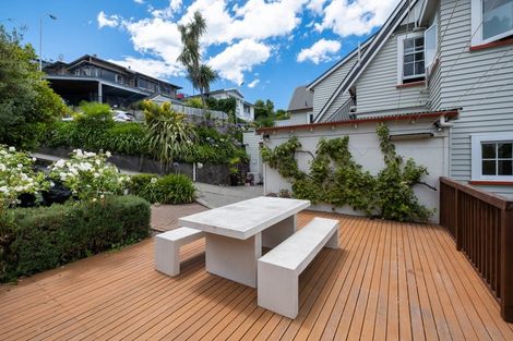 Photo of property in 11 Corry Avenue, Bluff Hill, Napier, 4110