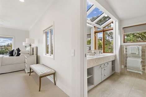 Photo of property in 1/3 Beach Road, Northcote Point, Auckland, 0627