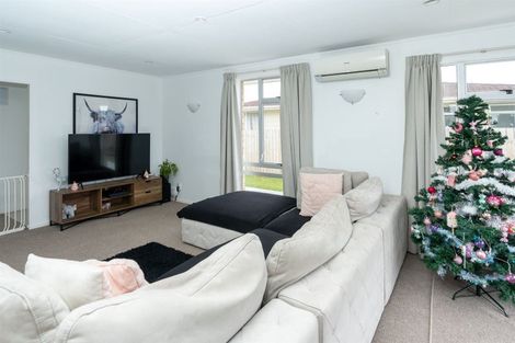 Photo of property in 2 Amethyst Place, Chartwell, Hamilton, 3210