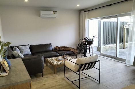 Photo of property in 77 Hokioi Drive, Kenepuru, Porirua, 5022