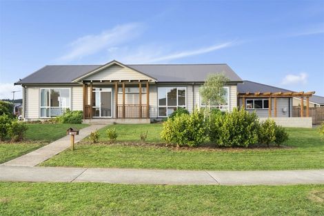 Photo of property in 24 Malbec Place, Huapai, Kumeu, 0810