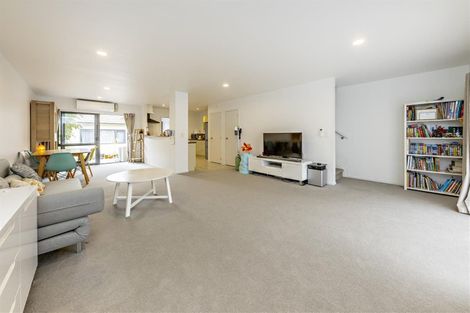 Photo of property in 23 Puma Drive, Golflands, Auckland, 2013