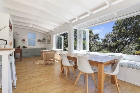 Photo of property in 12 Maritime Terrace, Birkenhead, Auckland, 0626