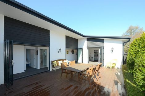 Photo of property in 26 Hamilton Avenue, Ilam, Christchurch, 8041