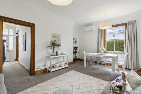 Photo of property in 8 Moir Street, Mount Victoria, Wellington, 6011