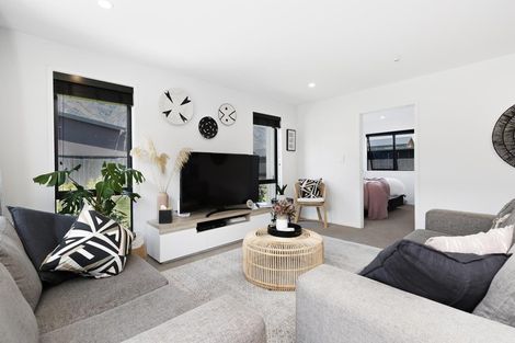 Photo of property in 17 Bale Road, Jacks Point, 9371