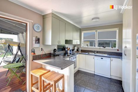 Photo of property in 13b Royal Crescent, Saint Kilda, Dunedin, 9012