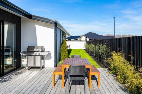 Photo of property in 37 Roys Street, Marshland, Christchurch, 8083