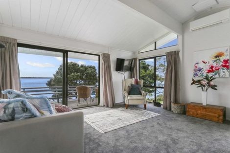 Photo of property in 2/203 Oakland Road, Karaka, Papakura, 2580