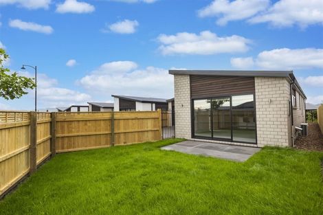 Photo of property in 2 Lussa Close, Broomfield, Christchurch, 8042