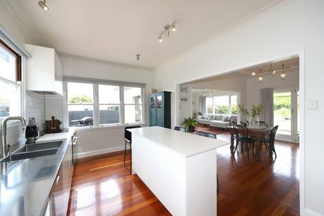 Photo of property in 708 Rainbow Avenue, Parkvale, Hastings, 4122