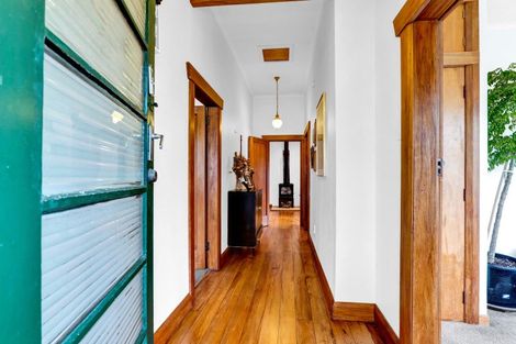 Photo of property in 7 Seddon Street, Westown, New Plymouth, 4310