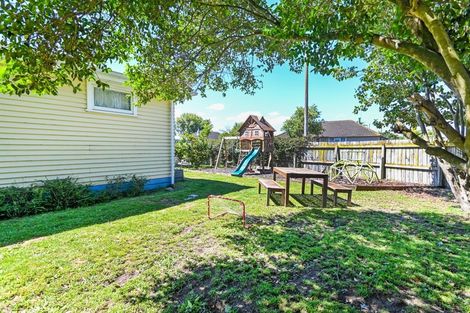 Photo of property in 1239 Cunningham Crescent, Mayfair, Hastings, 4122