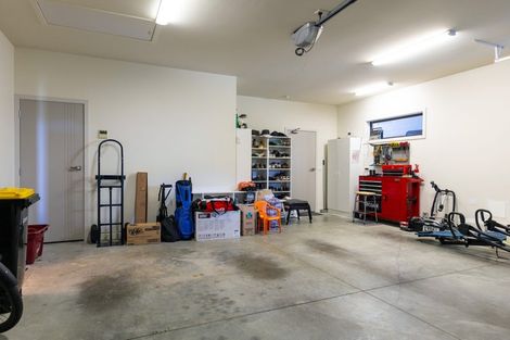 Photo of property in 21 Glentui Place, Waikawa, Picton, 7220