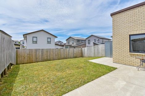 Photo of property in 16 Kuparu Street, Weymouth, Auckland, 2103