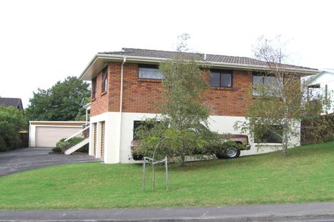 Photo of property in 112 Manhattan Heights, Glendene, Auckland, 0602