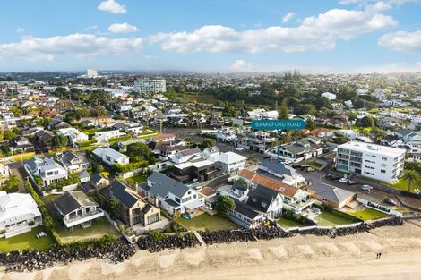 Photo of property in 63 Milford Road, Milford, Auckland, 0620