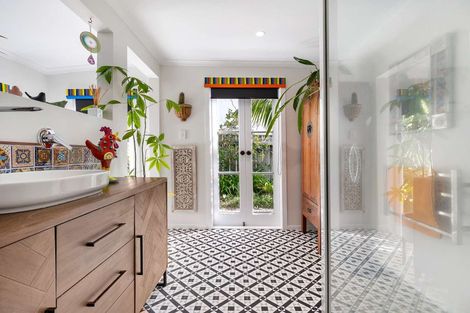 Photo of property in 102 Pohutukawa Avenue, Ohope, 3121