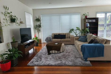 Photo of property in 3 Keating Rise, Northcross, Auckland, 0632