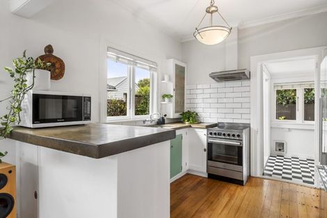 Photo of property in 1c Rutherford Street, Belmont, Auckland, 0622