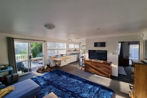 Photo of property in 67 Barrys Road, Glendene, Auckland, 0602