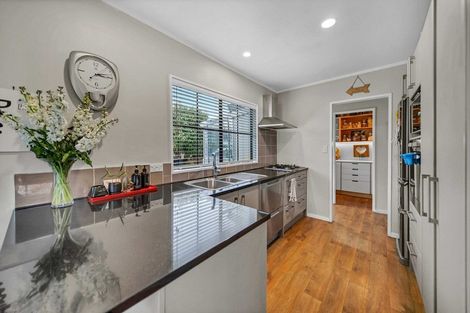 Photo of property in 30 Lorelei Place, Opaheke, Papakura, 2113