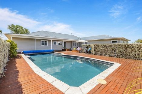Photo of property in 31c Koraha Road, Kumeu, 0892