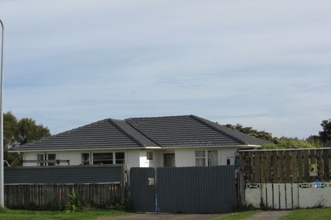 Photo of property in 5 Kotuku Street, Castlecliff, Whanganui, 4501