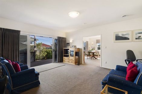 Photo of property in 2/39 Jutland Road, Hauraki, Auckland, 0622