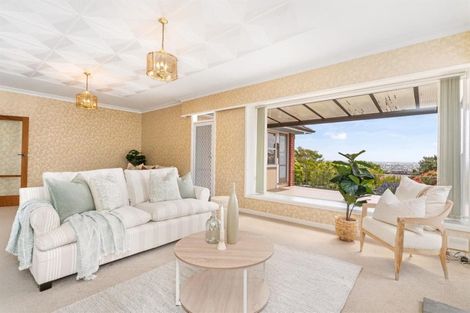 Photo of property in 38 Dyers Pass Road, Cashmere, Christchurch, 8022