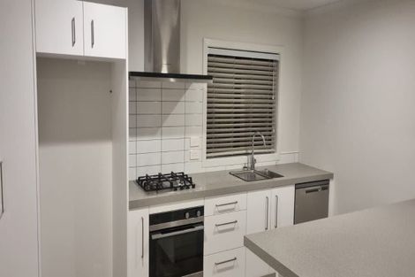 Photo of property in 3/9 Surrey Street, Tawa, Wellington, 5028