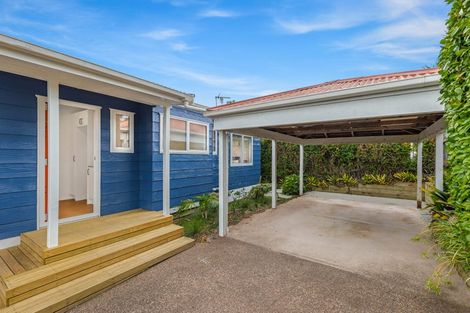 Photo of property in 1/32 Neil Avenue, Te Atatu Peninsula, Auckland, 0610