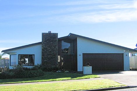 Photo of property in 13 Dairyland Drive, East Tamaki Heights, Auckland, 2016