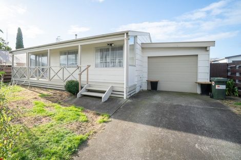Photo of property in 25a Rosedale Crescent, Cloverlea, Palmerston North, 4412