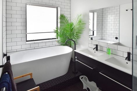 Photo of property in 15 Lakeland Avenue, Twizel, 7901