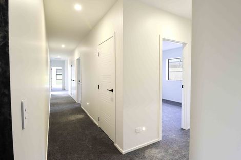 Photo of property in 42 Sardinia Grove, Fitzherbert, Palmerston North, 4410