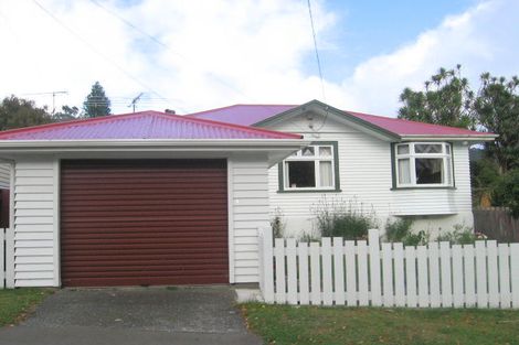 Photo of property in 2 Richmond Avenue, Karori, Wellington, 6012